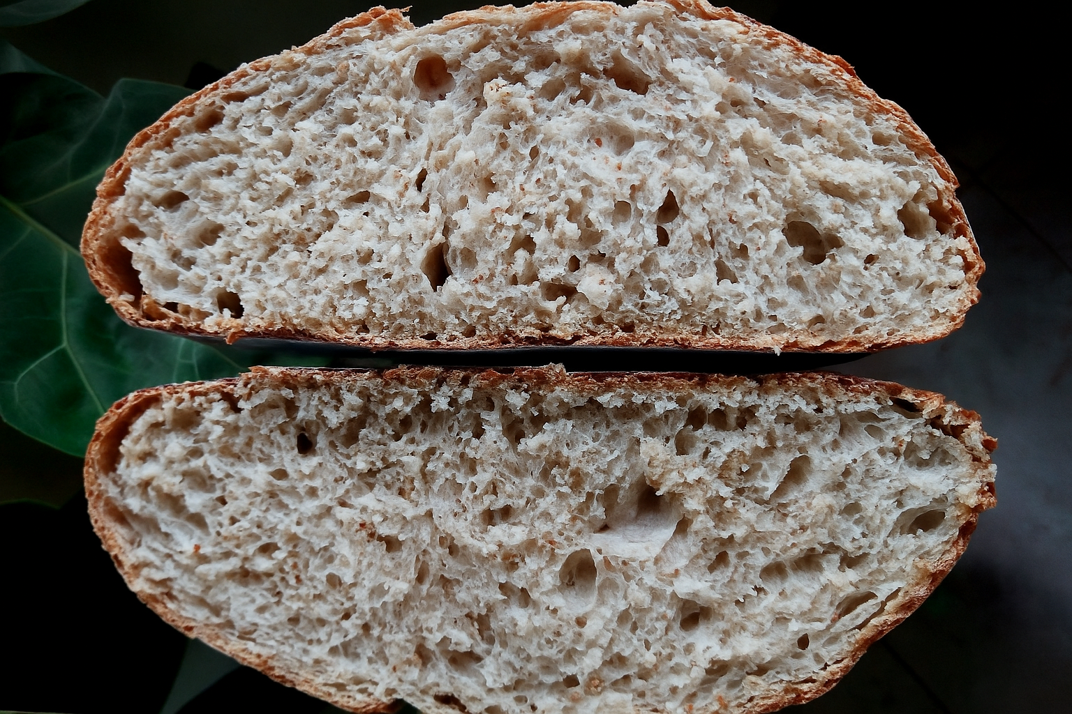 Pão italiano cortado em fatias